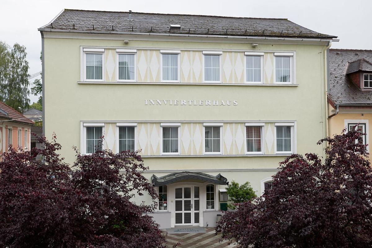 Gasthof Hametner Mit Innviertlerhof Mit Direktem Zugang Zur Therme Mediterrana Durch Unseren Garten! Bad Hall Exterior foto